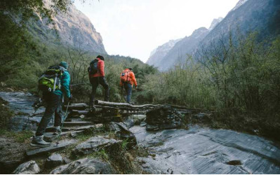 What Is The Difference Between Rucking & Tabbing?
